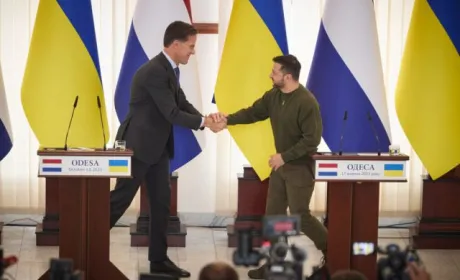Нідерланди допоможуть придбати катери для захисту нового зернового коридору