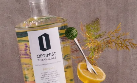 Optimist створив безалкогольну горілку, джин та текілу