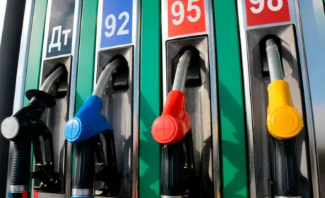 Країни ЄС заборонили продаж нових автівок з ДВЗ з 2035 року