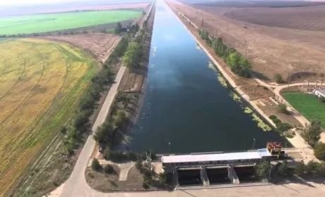 Крадена дніпровська вода нашкодить як материковій частині України, так і окупованому Криму