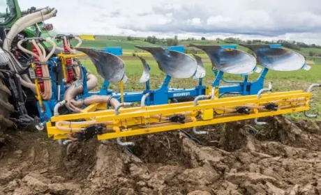 Німецький фермер розробив прототип посівного комплексу з плугом
