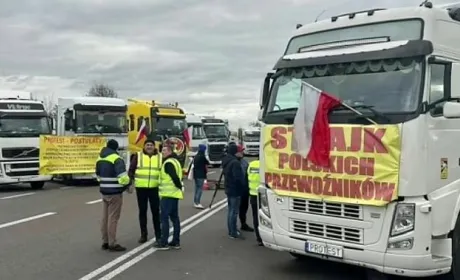 На пунктах пропуску залишаються заблокованими близько 1700 вантажівок, – ДПСУ