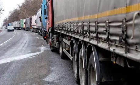 До польських перевізників, які блокуватимуть пункт пропуску в Дорогуську, доєднаються фермери