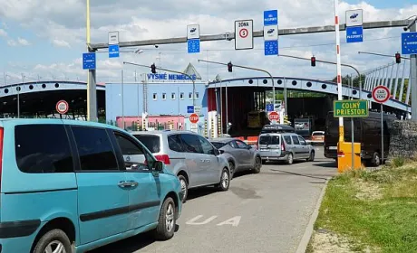 Словацькі перевізники зняли блокаду ПП «Ужгород- Вишнє Нємецке»