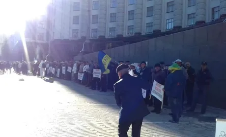 Пасічники вийшли на протест в урядовий квартал
