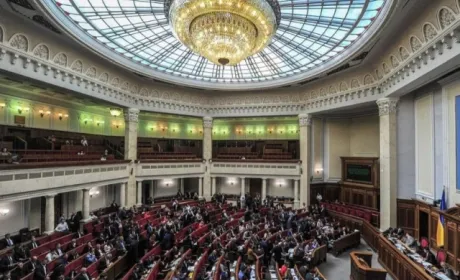 Рада розглянула вже більшу половину "земельних" правок