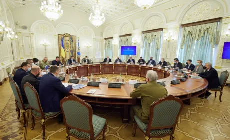 На всій території України, окрім Донеччини та Луганщини запроваджується надзвичайний стан