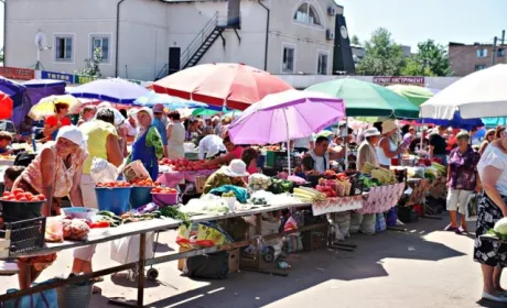 Обсяг продажів овочів та фруктів на стихійних ринках сягає 35 млрд грн