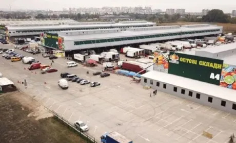 Фермери ринку «Столичний» у Києві звинуватили Молчанову в рейдерстві