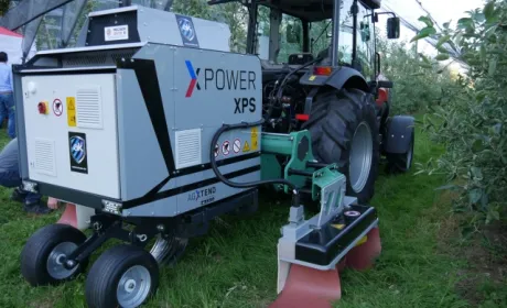 CNH у Німеччині випробував електричну систему контролю бур'янів