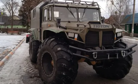 На Рівненщині механік-самоучка власноруч створив болотохід «TRITON»