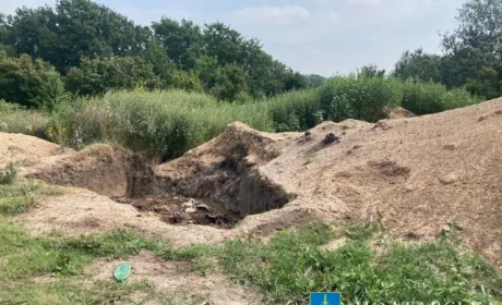 Житель Миргородщини викидав хімічні відходи у відкритий грунт поблизу населеного пункту