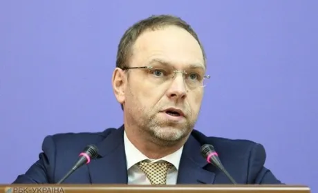 Закон про ринок землі порушує понад 10 статтей Конституції України, – Власенко