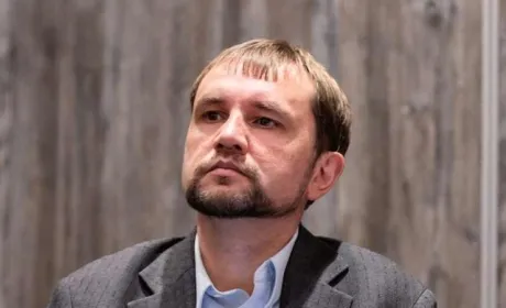 Закон про землю у тому вигляді, як його протягує влада, може завдати великої шкоди, — В’ятрович