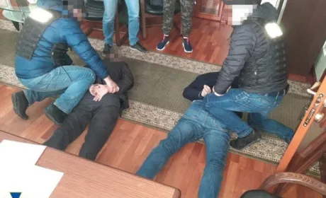 Група чиновників погоріла на вимаганні у фермера з Кіровоградської області хабара в сумі 1 млн доларів