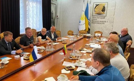 Україна пропонує побудувати залізничну дорогу у Польщі