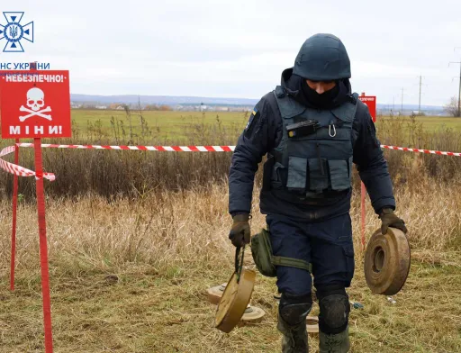 РОЗМІНУВАННЯ В СЕРПНІ: ОЧИЩЕНІ СОТНІ ГЕКТАРІВ, ВАУЧЕРИ ДЛЯ НАВЧАННЯ НА ДЕМІНЕРА ТА НОВІ ВИДИ ПРОТИМІННОЇ ДІЯЛЬНОСТІ