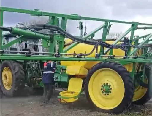 Аграрії Харківщини отримали обприскувач John Deere для захисту посівів