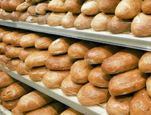 Дефіцит кадрів та дорога електрика штовхають ціни на хліб вгору