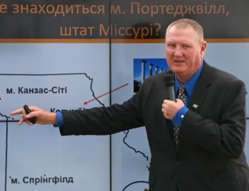 Керівник агрохімічної лабораторії з дослідження ґрунтів університету Міссурі-Дельта-Центр Девід Данн