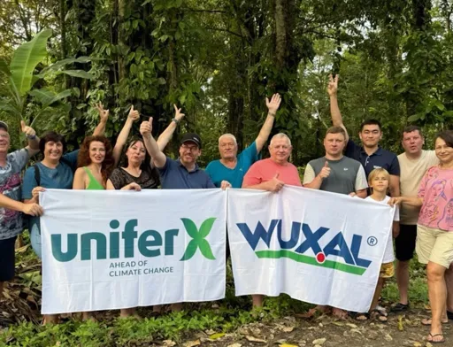 UniferX та його друзі зустрічаються в Коста-Ріці