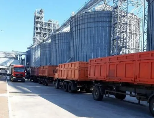 Світловодський річковий термінал відправить баржу з кукурудзою для одержувача в Туреччині