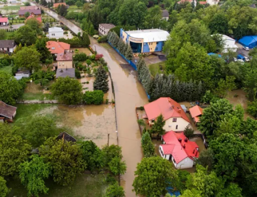 Сильні зливи спричинили численні підтоплення на півдні Польщі