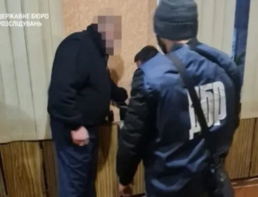 Затримано поліцейського, який вимагав 100 тис. грн за приховування розкрадань пестицидів на 240 тис. грн