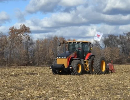 В Україні пройшов демотур трактора VERSATILE 370