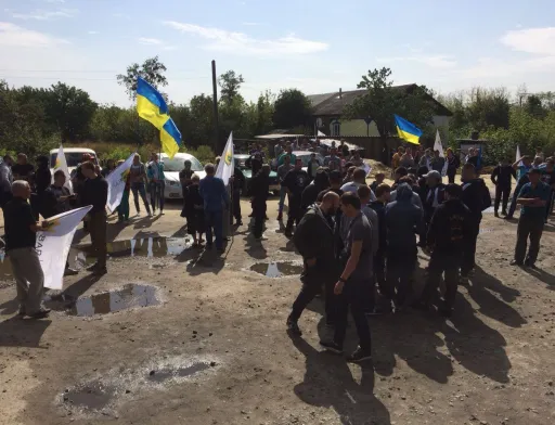 Учасників збройного нападу на елеватор на Харківщині відпустять під заставу