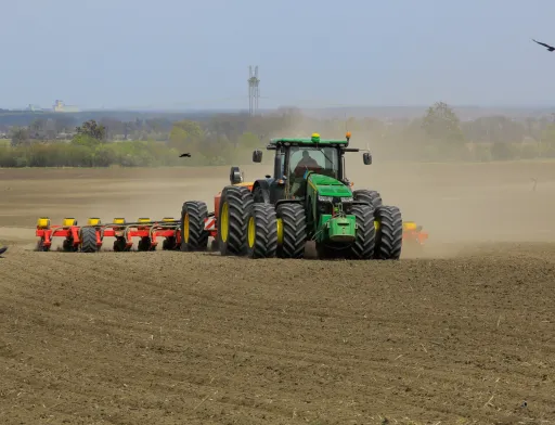 Сівалка Tempo Vaderstad здійснила в Україні рекордну сівбу - 479 га соняшника за 24 години