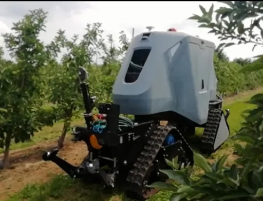 На фруктовій фермі почали випробовування польського робота — Agribot