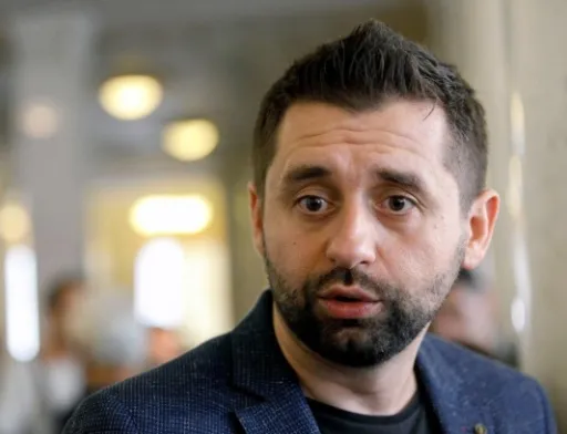 Будемо переконувати словом і ділом, але без підкупів, — Арахамія