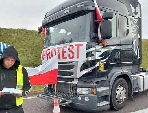 Мер Дорогуська заборонив черговий протест польських перевізників