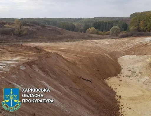 Замість посівної фермер на Харківщині вирішив добувати пісок