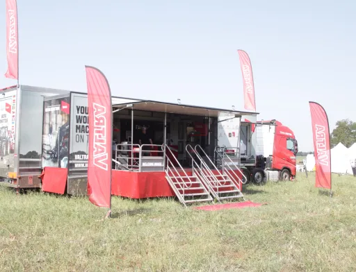 Цеппелін Україна провела демонстрацію техники  Valtra в рамках Valtra Smart Tour