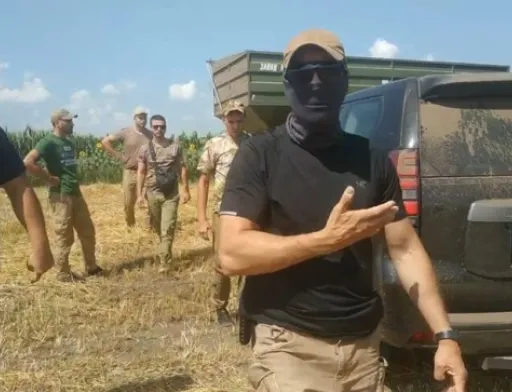 Працівники «Кернел» напали на журналіста