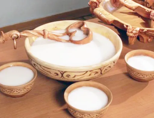 350 грам кумису на прилавку коштує 35 грн. Середній добовий надій коней коливається від 11 до 13,1