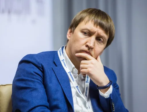 Поріг можна підняти до 20 га. В такому випадку фермер може додатково купити два або три паї. Це відкриє можливості для людей, яких понад 25% і старше 70 років...