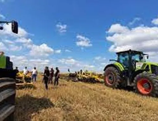 «Компанія ЛАН» продовжує відвантаження техніки аграріям Західної України