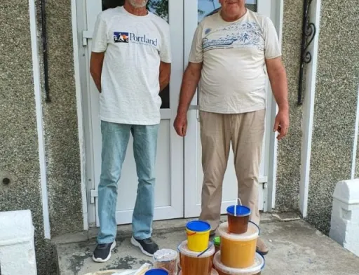 Пасічники Печеніжинської громади передали на фронт 50 л меду