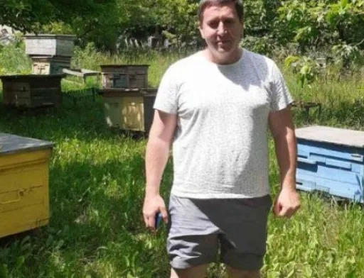 Пасічник з Луганщини продовжив улюблену справу на Вінниччині