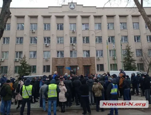 У Миколаєві фермери пікетують податкову