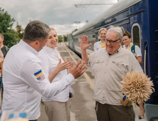 Мільярдер за кермом комбайна