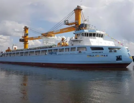 Нібулон спустив на воду своє найбільше судно – плавучий кран довжиною 140 м із зерносховищем на 10 тис. тон