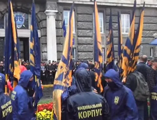 У Червонограді активісти НК завітали до депутата ВРУ