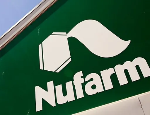 Nufarm изучает, какую выгоду она может получить от мега-слияний, произошедших в последнее время между ведущими мировыми производителями пестицидов