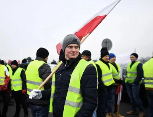 Фермери в Польщі заблокували трасу, вимагаючи встановити мита на продукцію з України