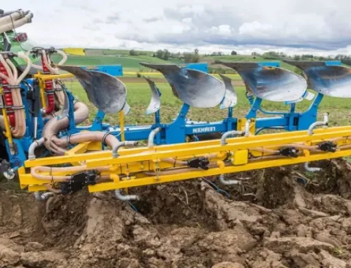 Німецький фермер розробив прототип посівного комплексу з плугом