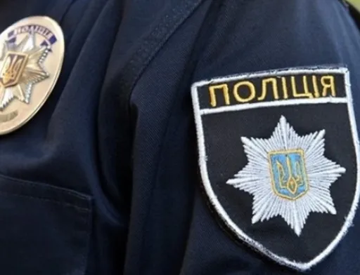 У будівлі Держрезерву в Києві знайшли чоловіка з перерізаним горлом